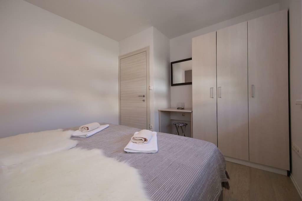 Oleandra Apartments Drage Esterno foto